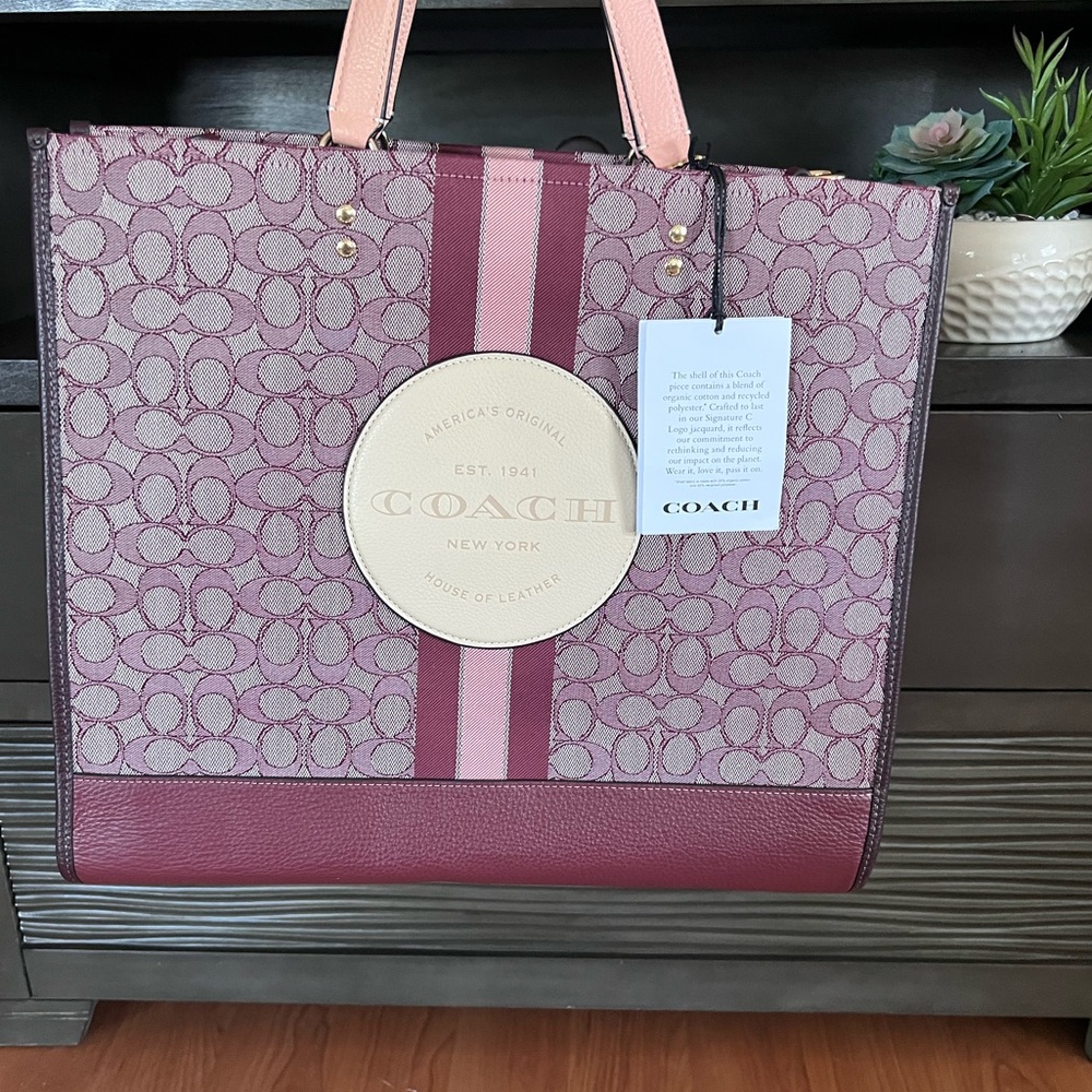 Coach Dempsey tote 40